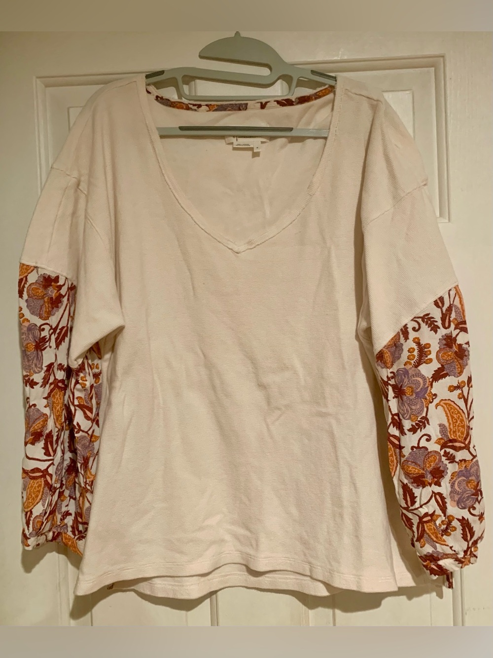 Anthropologie Women’s Cream V-Neck Top with Floral Print Sleeves M